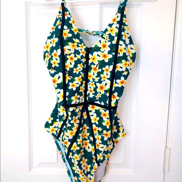 Cupshe Swim Cupshe Green Floral One Piece Swimsuit Poshmark